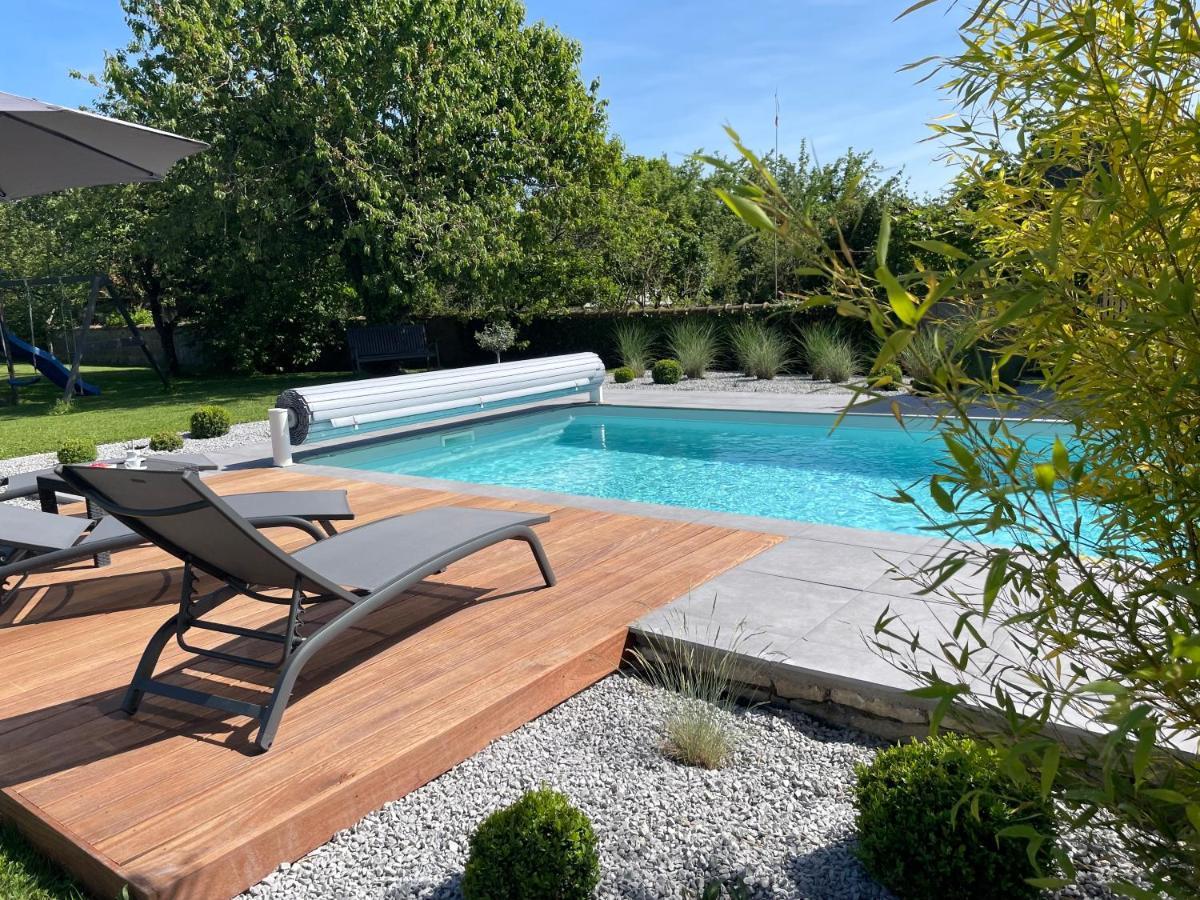 Appart-Hotel N 4 Calme Avec Terrasse, Wi-Fi Haut Debit, Petit-Dejeuner, Room-Service Et Parking Prive Chouzelot Exterior foto
